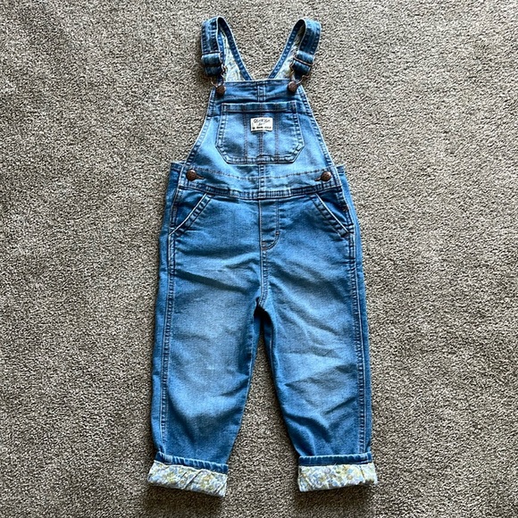 Great Condition! OshKosh B’Gosh Vestbak Stretch Overalls, Floral Lined 3T - Picture 2 of 5